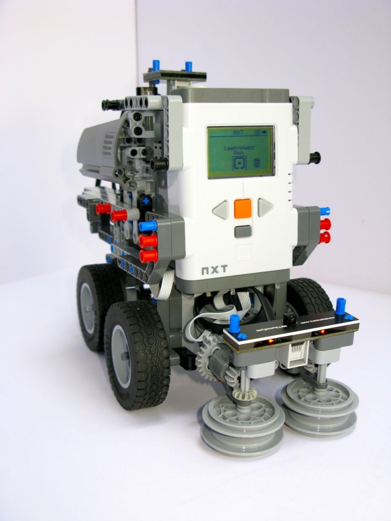 Autonomous LEGO Street Sweeper