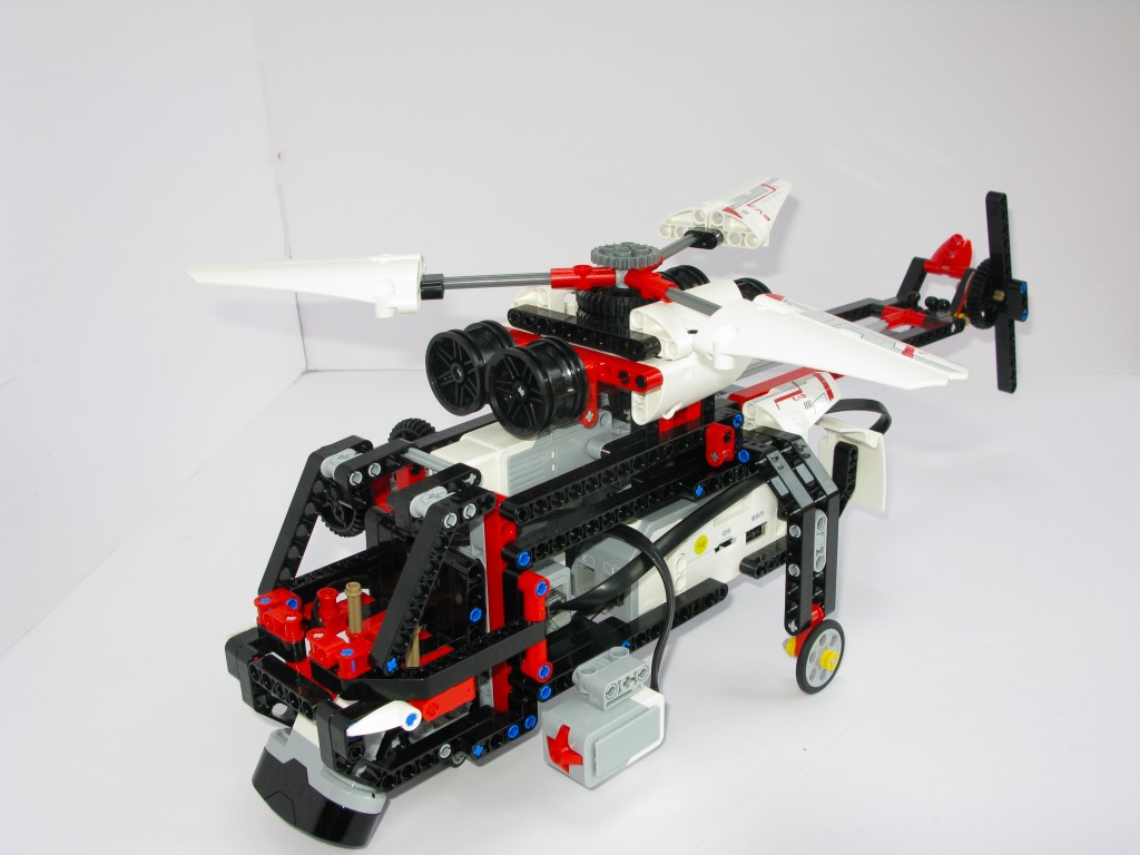 Chopp3r – a Lego Mindstorms EV3 helicopter